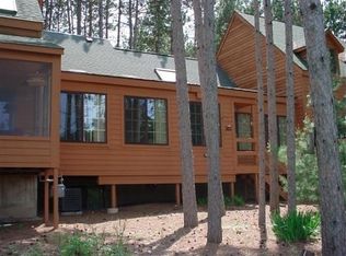 E9106 Holly Cir, Wisconsin Dells, WI 53965