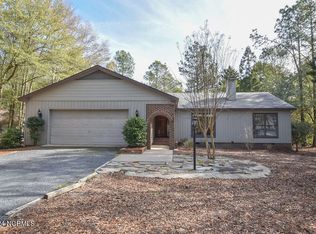 10 Meadowlark Ln, Pinehurst, NC 28374