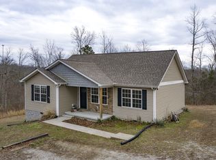 872 Hooper Rd, Charlotte, TN 37036