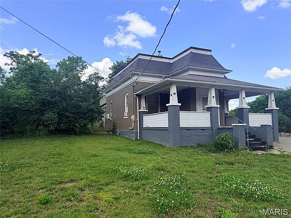 2nd image of 120 Bryan St