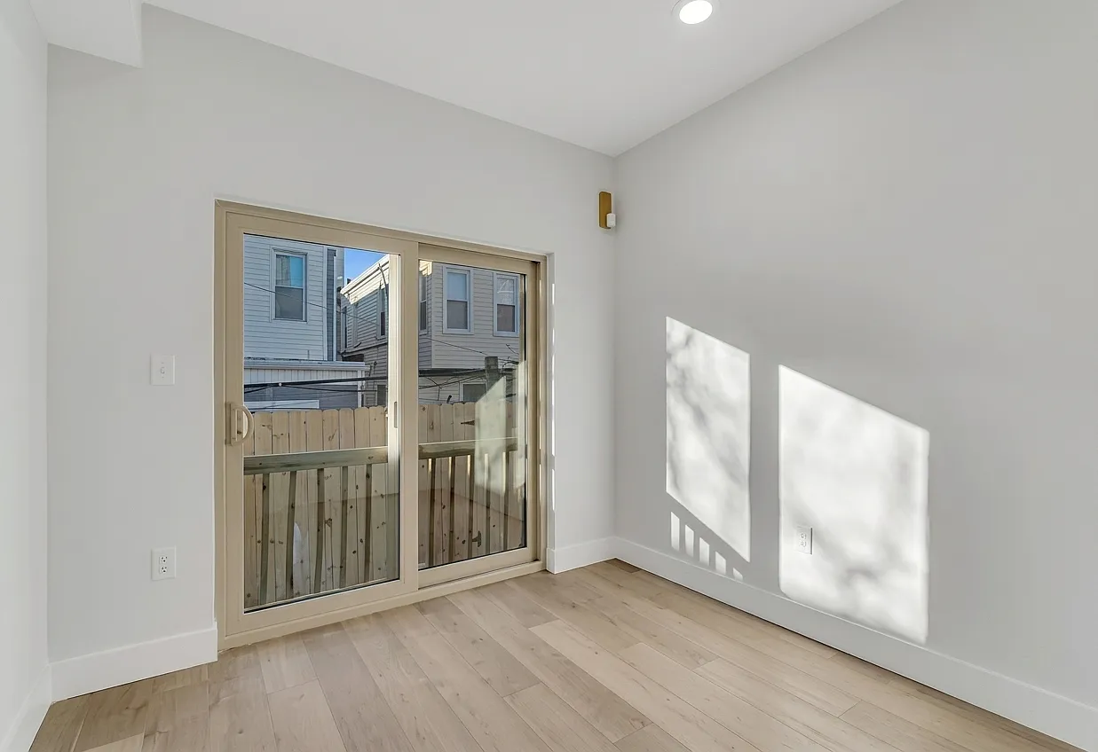 2 bed, $1,799 — Photo 2
