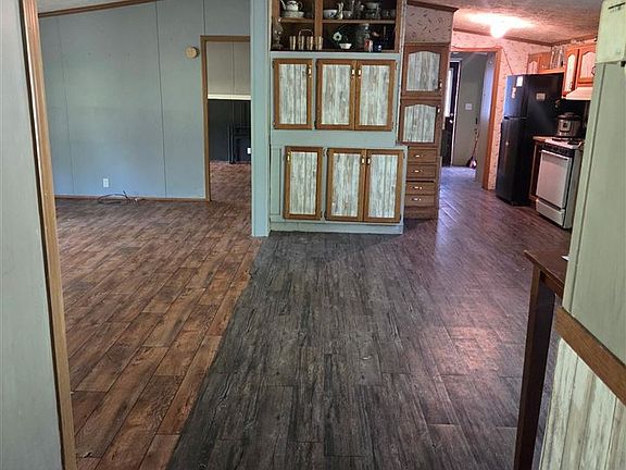 4th image of 4121 N County Road 275 E