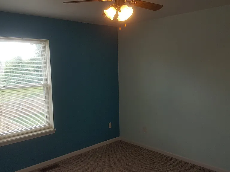 3408-3410 Squirrel Dr — Photo 17