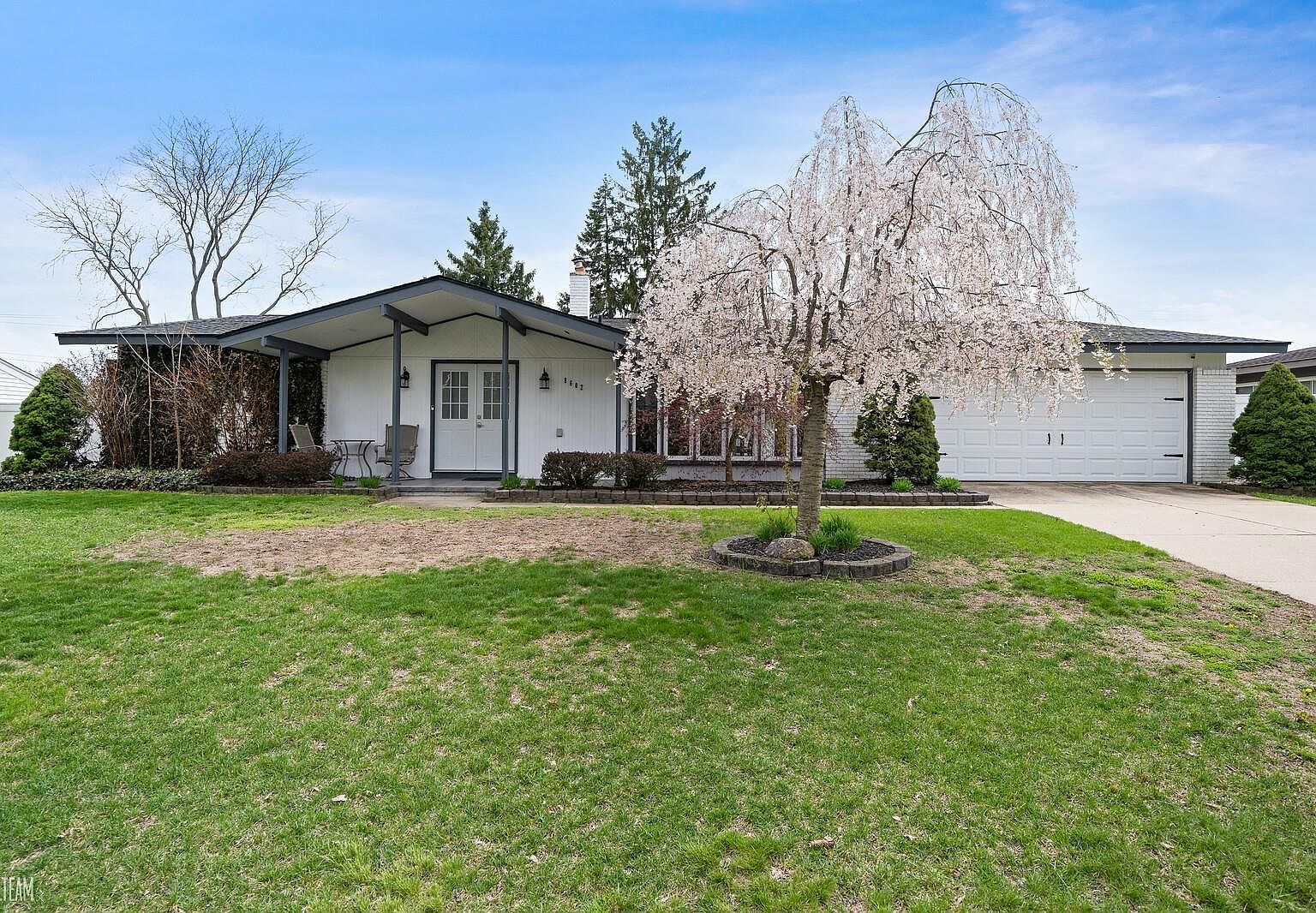 8602 Tamarack Dr, Shelby Township, MI 48317 Zillow