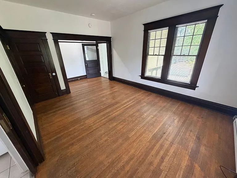 Jefferson Apartments — Photo 7