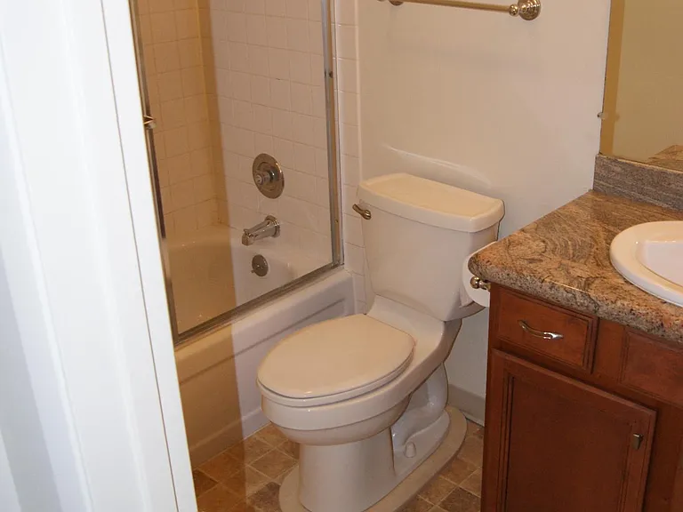 340 N Civic Dr #312 — Photo 7