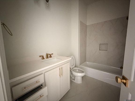 2nd image of 8643 Greenbrier Cove Rd