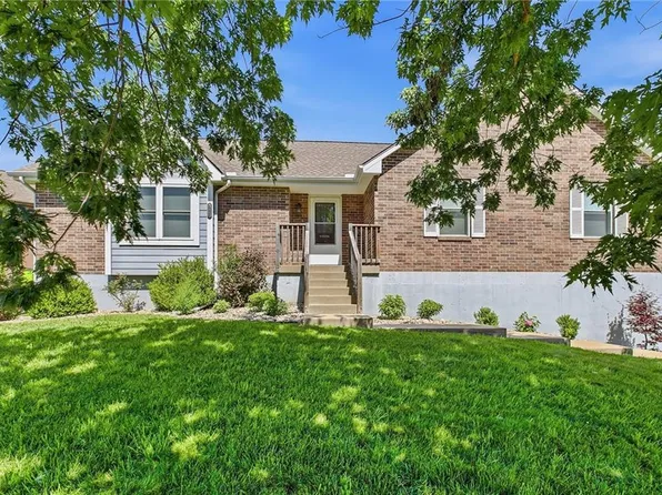 19432 N 11th Ter, Independence, MO 64056