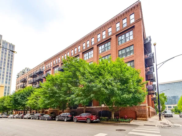 520 W Huron St APT 405, Chicago, IL 60654