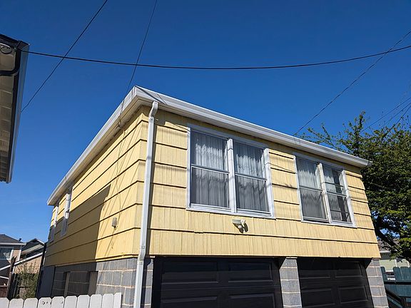 2nd image of 1716 Marin St