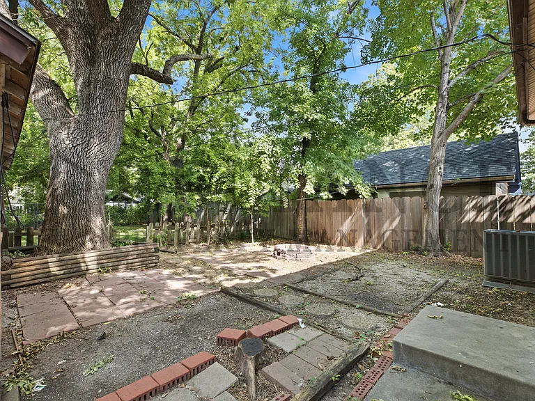 525 S Chautauqua Ave — Photo 7