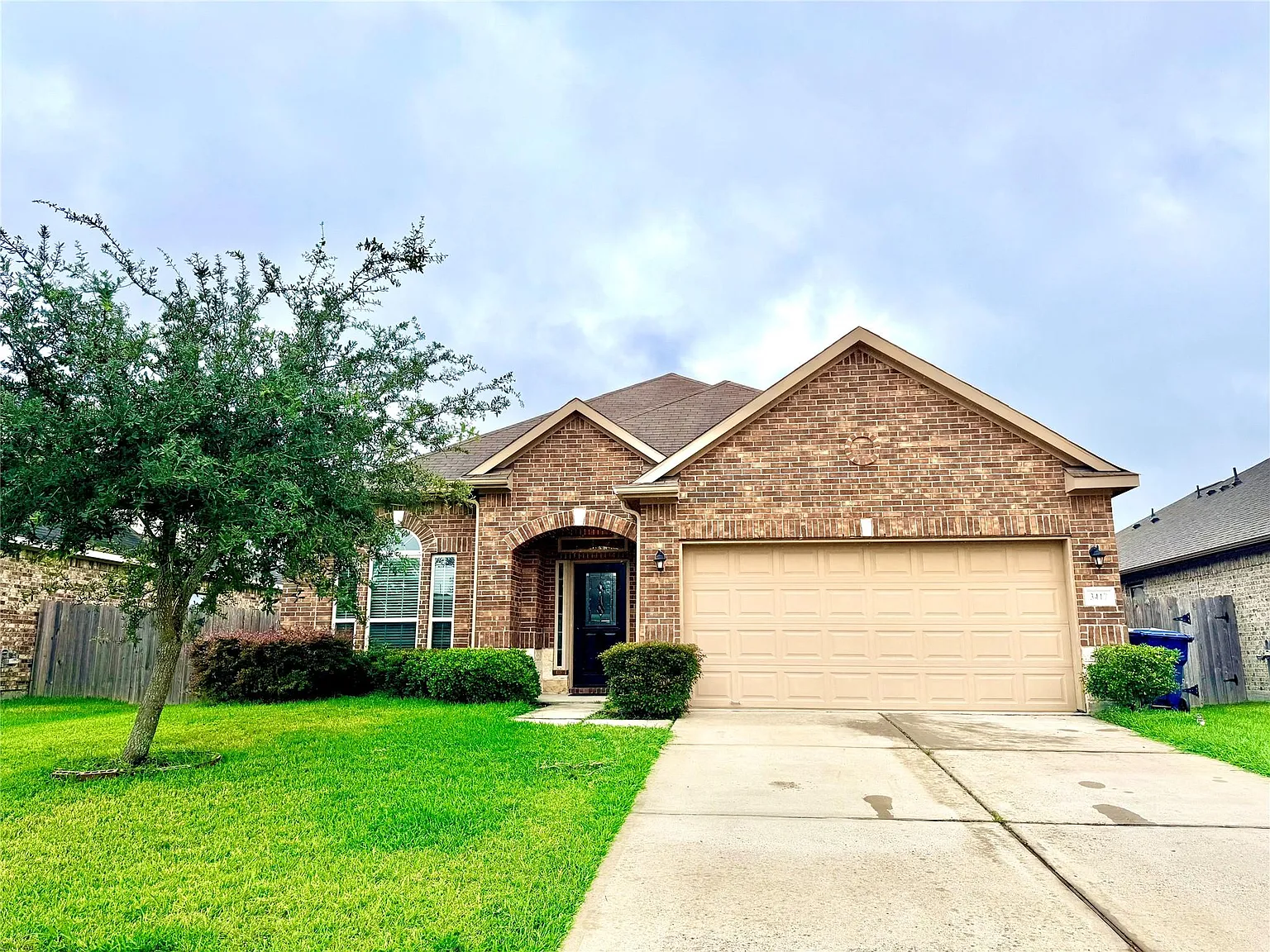 3 bed, 2.0 bath, 1793 sqft, $2,150 — Photo 1