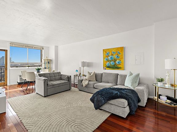 2nd image of 100 Manhattan Ave APT 2115