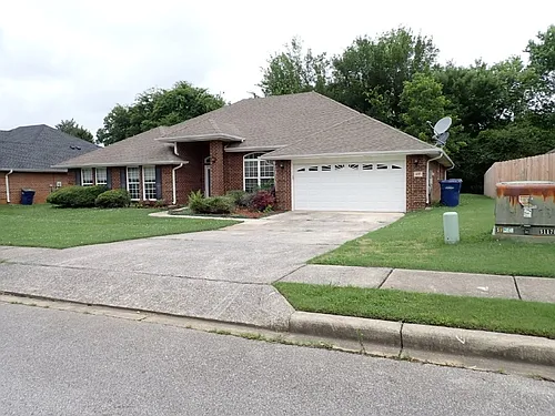 237 Cedar Mdw Photo 1
