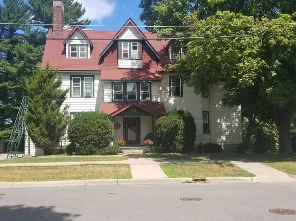 453 E Michigan St #F, Marquette, MI 49855