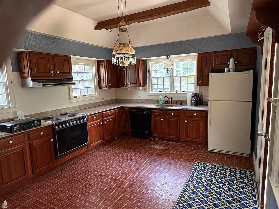 144 N Washington St, photo 27