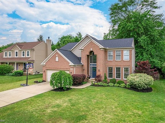 3rd image of 509 Continental Dr