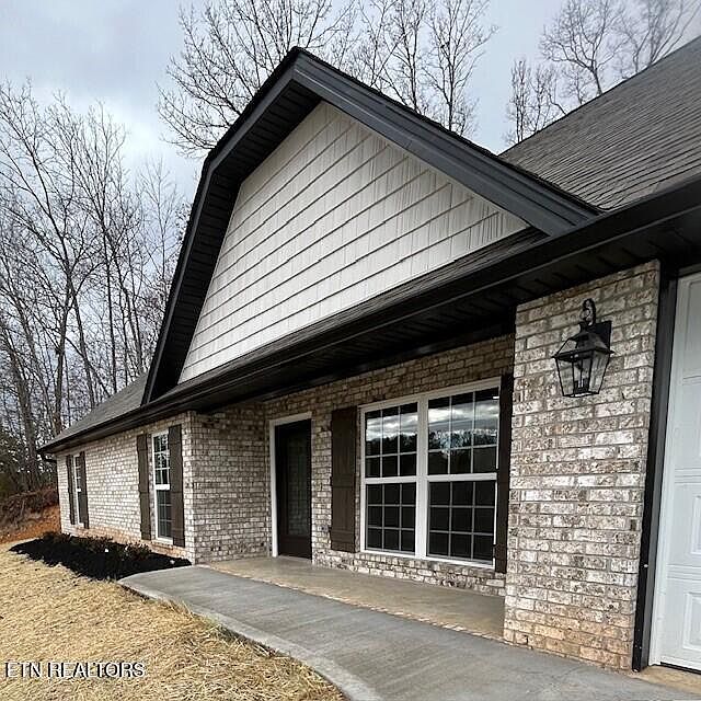 2nd image of 391 Flora Dr