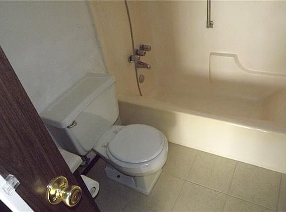 3rd image of 1703 Shannon Dr