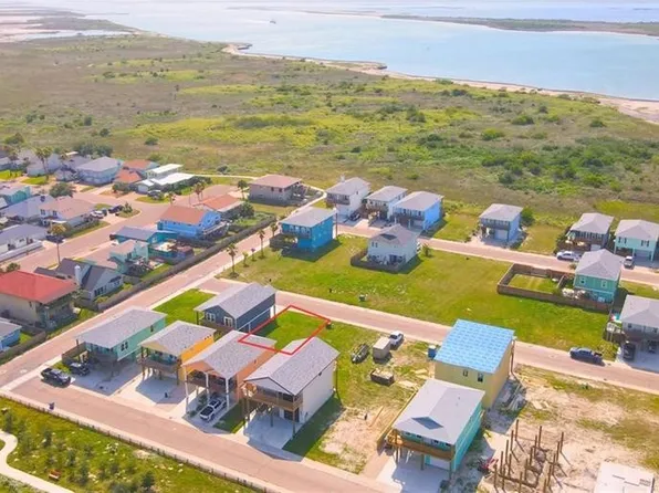 246 Port Arthur St, Port Aransas, TX 78373