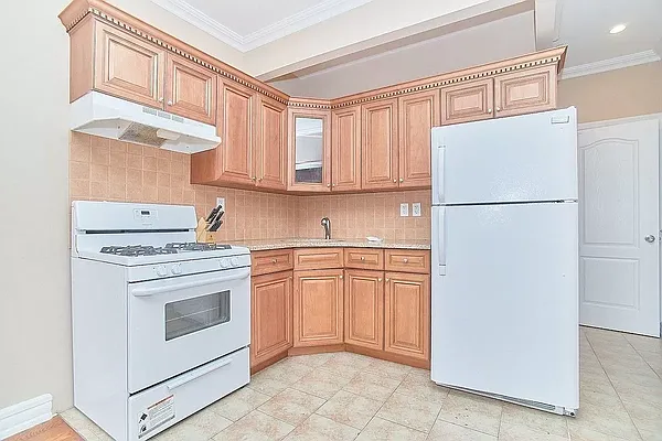 Rented by Compass | media 11