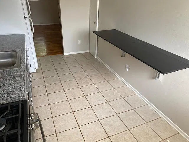 2 bed, 800 sqft, $1,095 — Photo 4