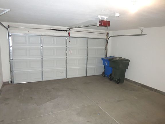 2nd image of 6330 W Pioneer St