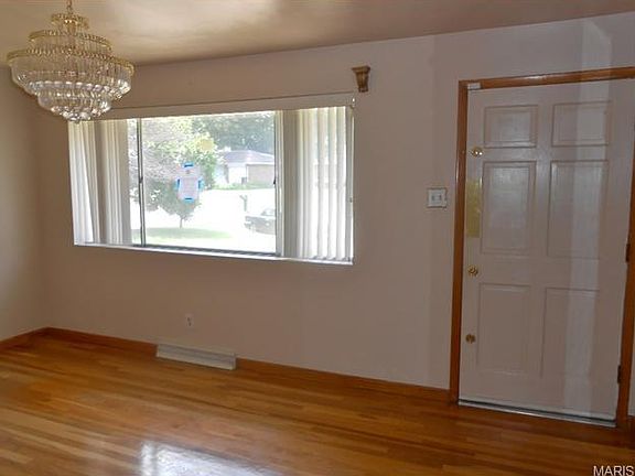 4th image of 1235 Senate Dr