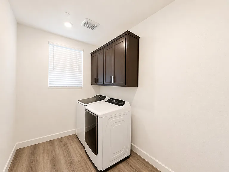 2345 Raphael Way — Photo 11
