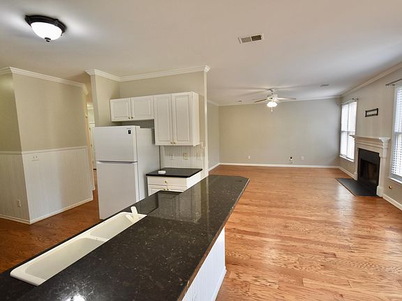 5th image of 526 Mirramont Pl