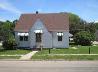 317 S Vermont St, Maquoketa, IA 52060