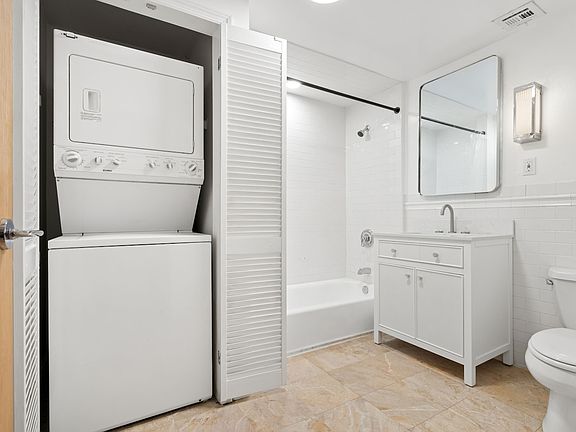 5th image of 228 W 138th St