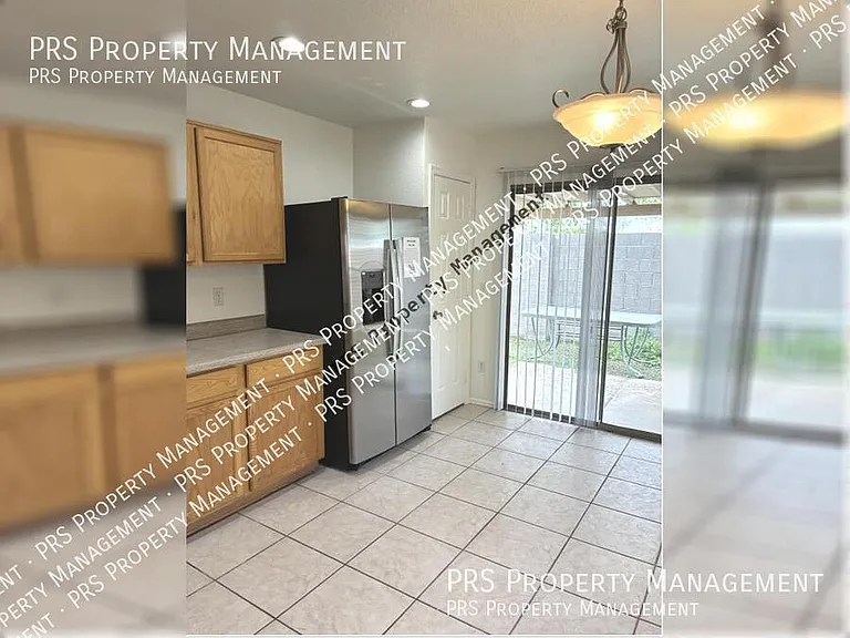 1042 S Clancy Cir — Photo 6