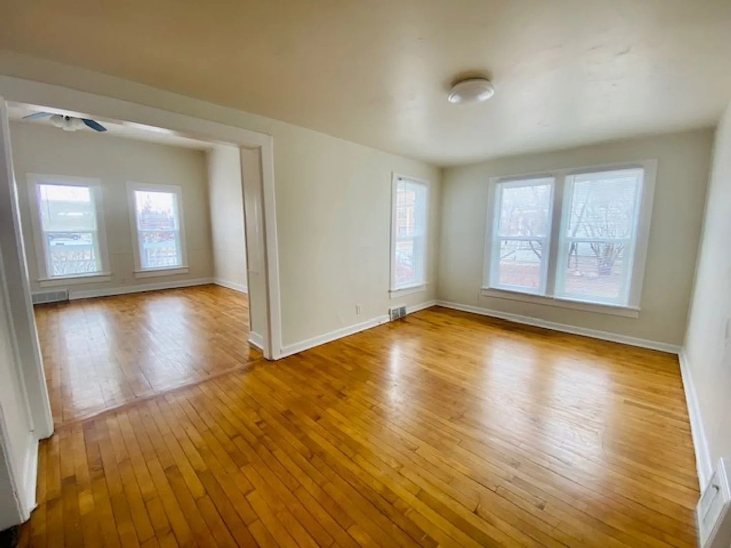 Spacious 2 Bedroom Single Family Home Available Mid November — Photo 1