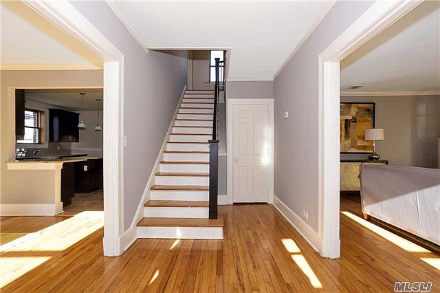 2nd image of 315 Ellington Ave E