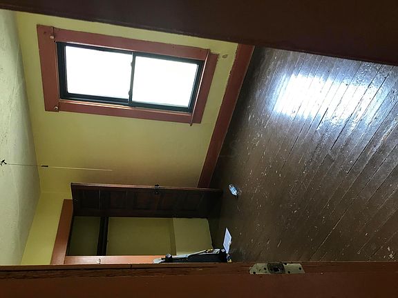 5th image of 46 Clarendon Ave