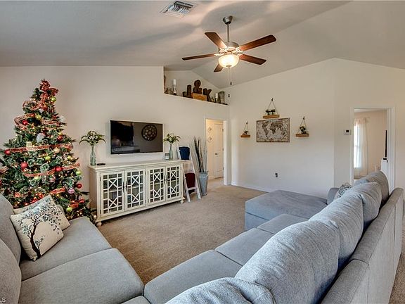 5th image of 4337 NW 34th Pl
