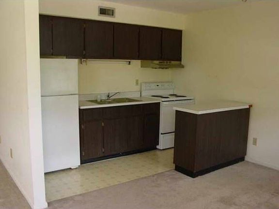 2nd image of 1924 Golf View Ave Unit 15