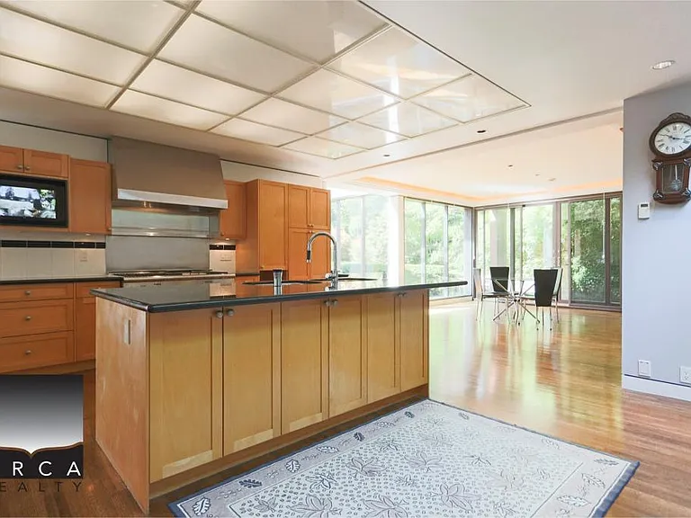 687 Beachview Dr — Photo 50