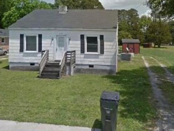 2nd image of 2529 Railroad St