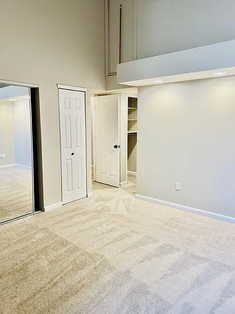 2800 Clay Street — Photo 3
