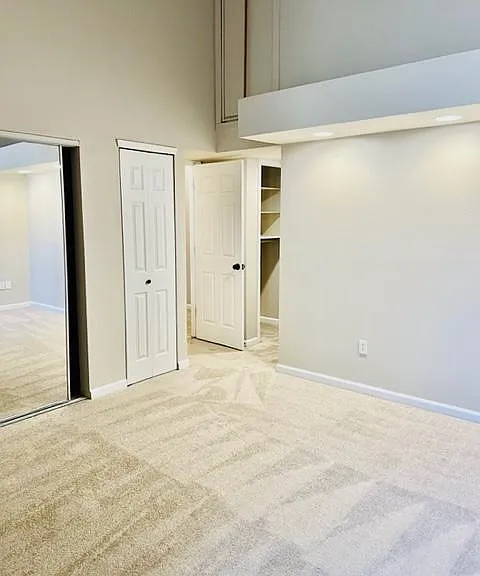 2800 N Clay St — Photo 3