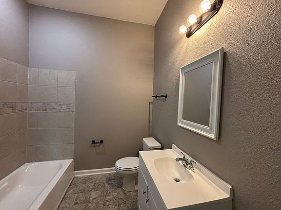 5th image of 3517 W 12th St