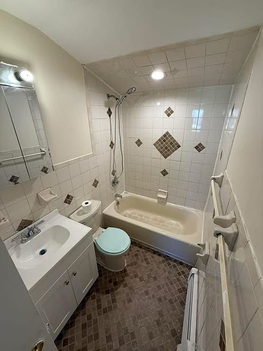 2nd image of 21707 134th Rd Floor 2