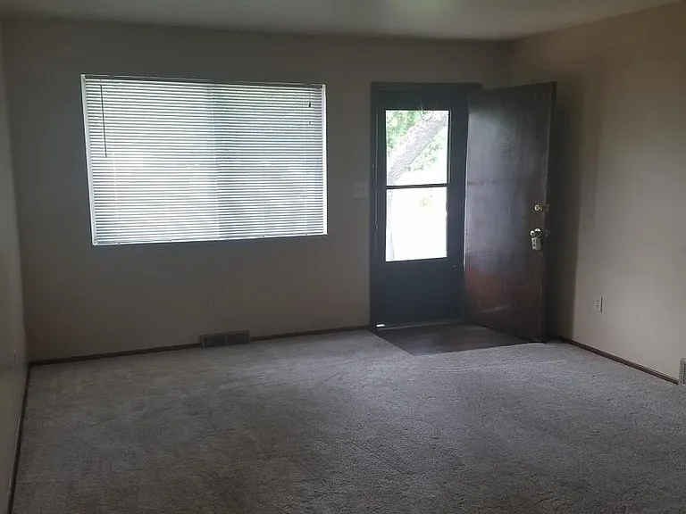 1004 Xenophon St — Photo 5