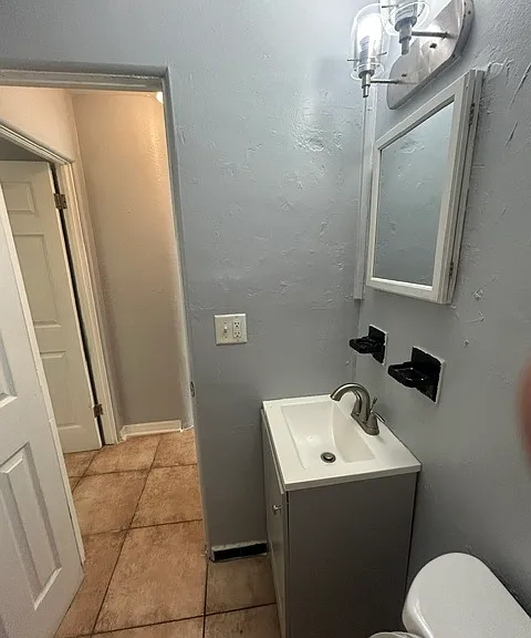 2120 Woods Ave — Photo 5