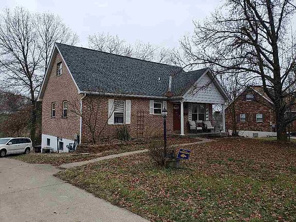 2nd image of 25 Thatcher Ave