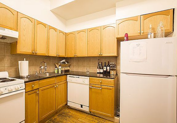 4th image of 322 E 19th St #1