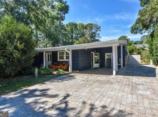6810 Sunny Brook Ln, Sandy Springs, GA 30328