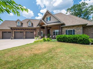 2082 Upper Meadow Rd, Lincolnton, NC 28092